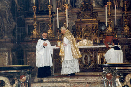 ambrosian_rite05.jpg (62049 bytes)