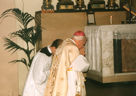 ambrosian_rite11.jpg (48080 bytes)